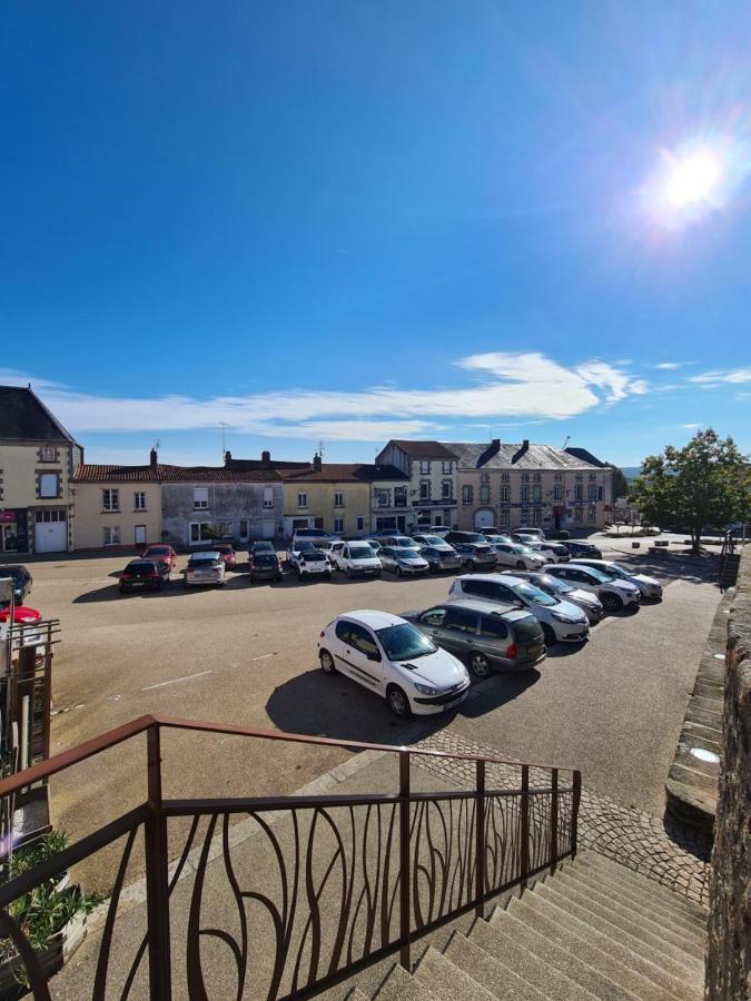 Gîte Le Haut du Pavé 3 à 7 chambres 6 à 14 couchages, 3 min du Puy du Fou Les Épesses Exterior foto